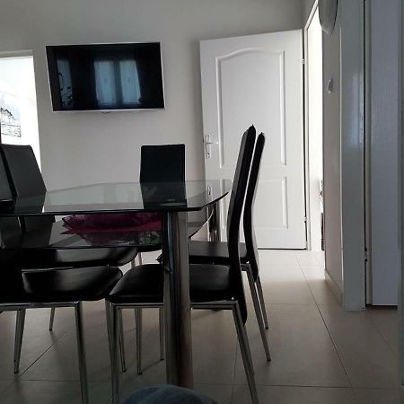 Apartment Dijana Kastela Exterior photo