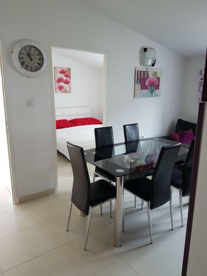 Apartment Dijana Kastela Exterior photo