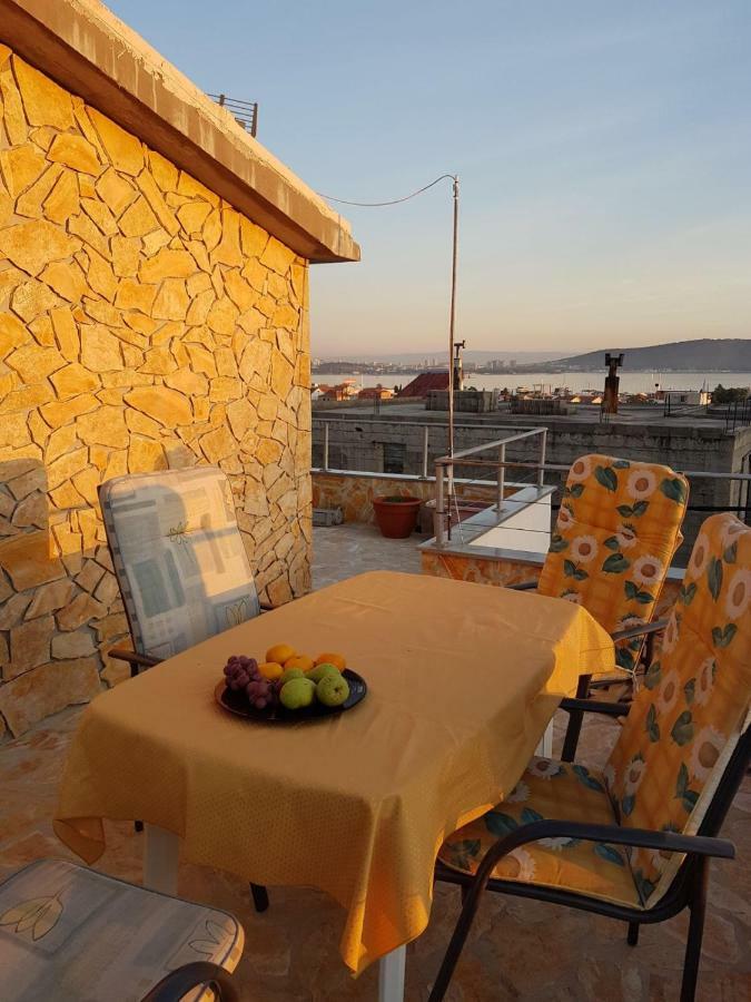 Apartment Dijana Kastela Exterior photo